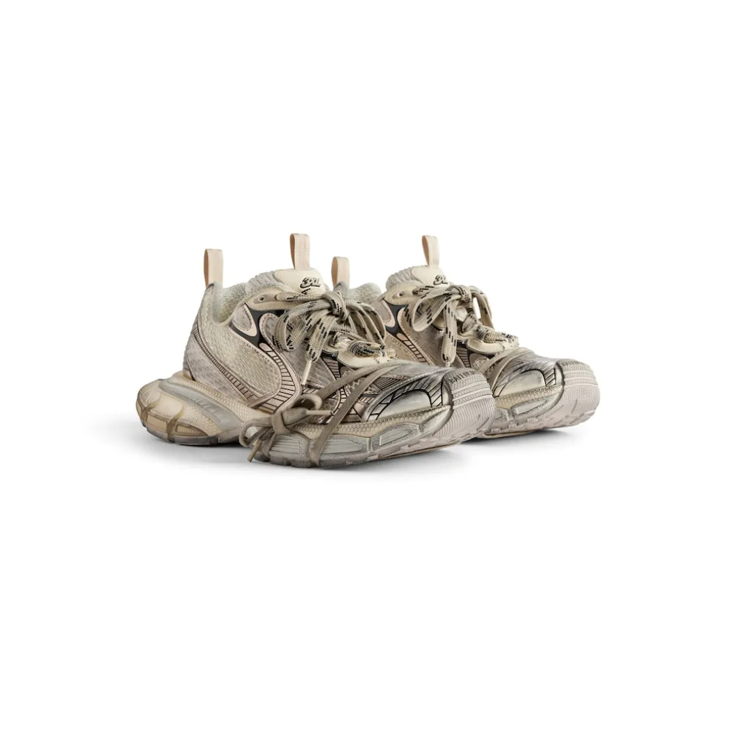 Women's 3xl Sneaker in Beige