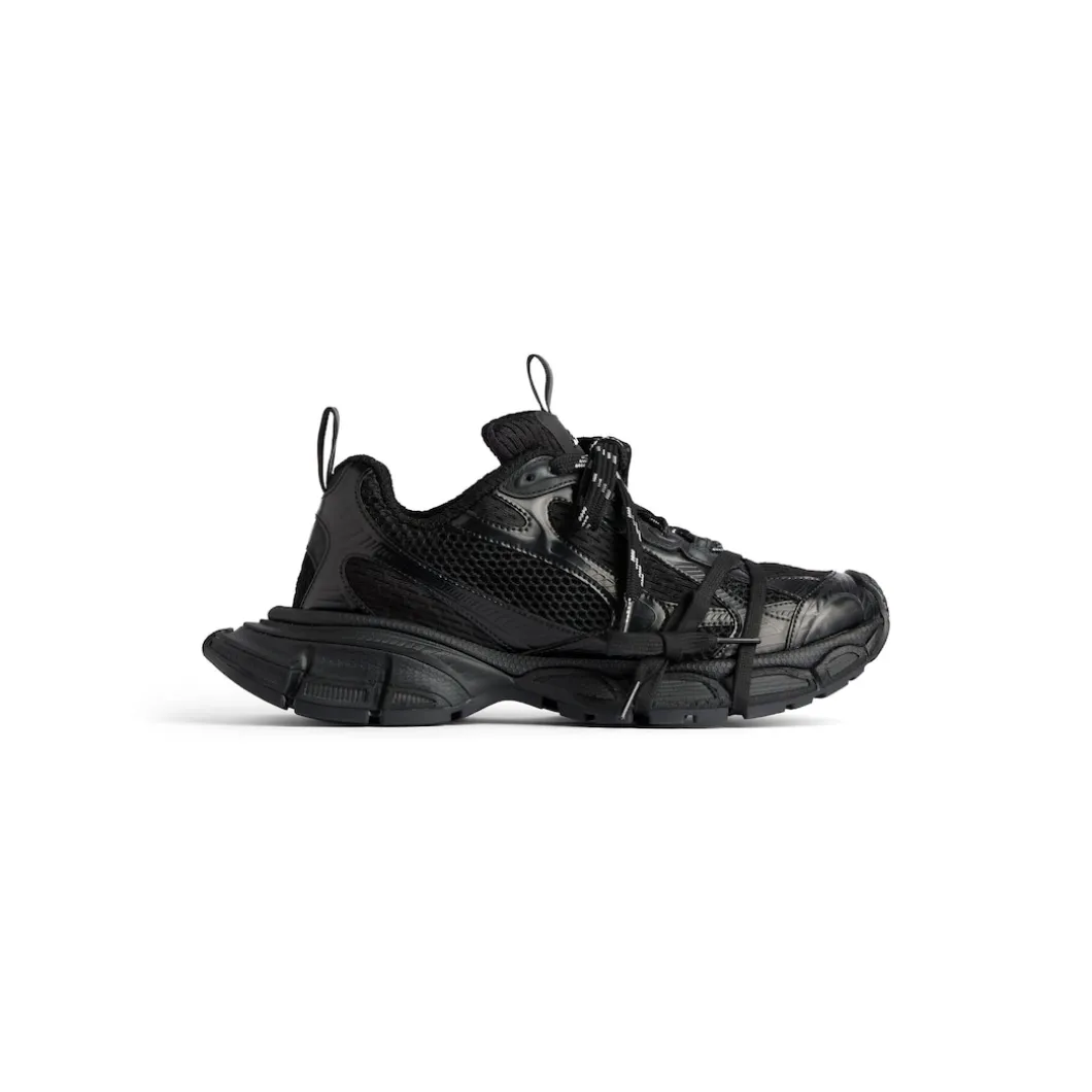 Women's 3xl Sneaker in Black