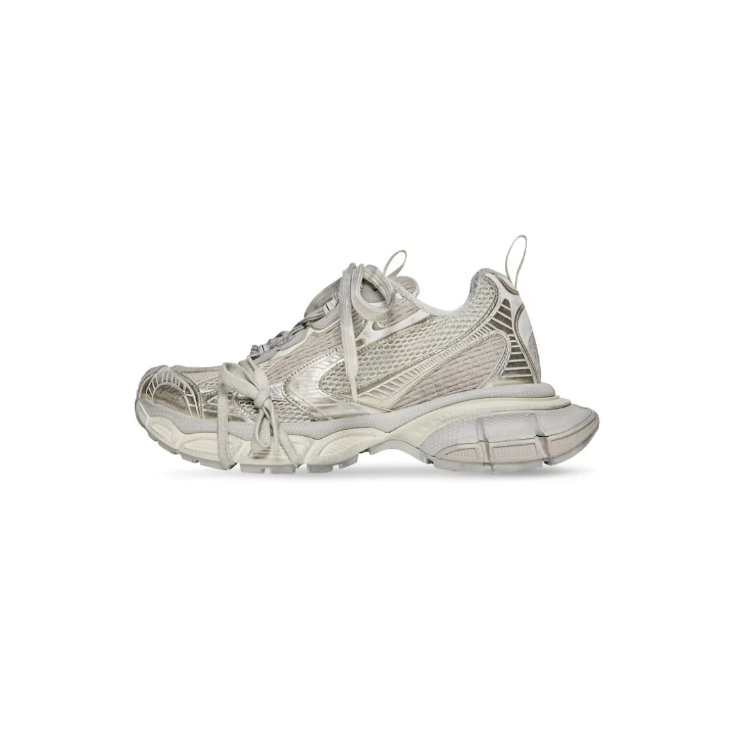 Women's 3xl Sneaker in Off White