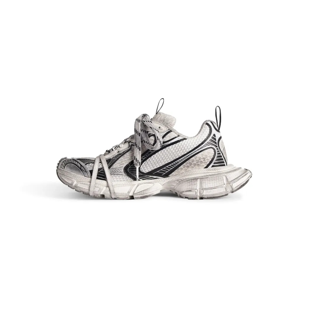 Women's 3xl Sneaker in White/black